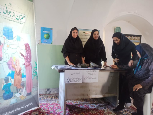 میز خدمت در یکشنبه بازار روستای هومان برگزار شد