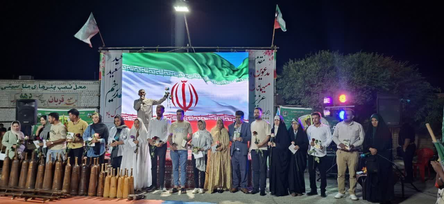 تجلیل از مزدوجین و مادران دارای ۴ فرزند روستای میرآباد