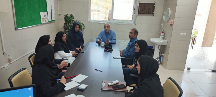 بازدید و بررسی استانداردها و دستورالعمل های بهداشت محیط بیمارستان بهنیا انجام شد