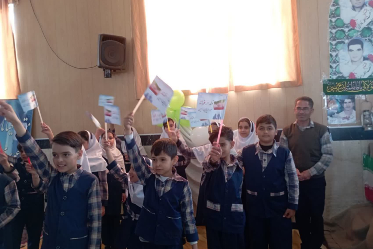 میز خدمت در روستای حسین آباد برگزار شد