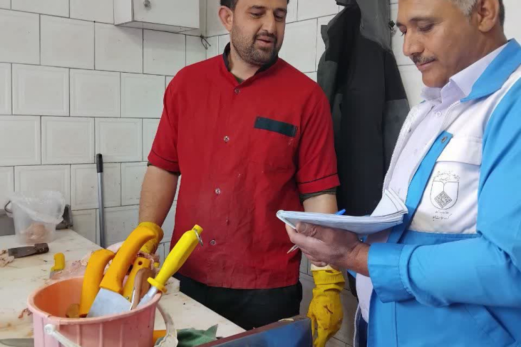 بازدید از واحدهای صنفی در طرح کشیک نوروزی انجام شد