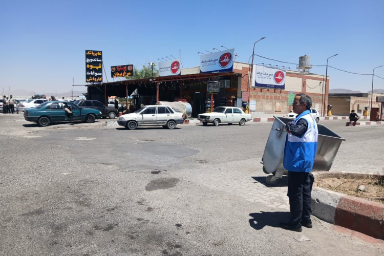 بازدید و کنترل وضعیت آب شرب اماکن عمومی و بین راهی 