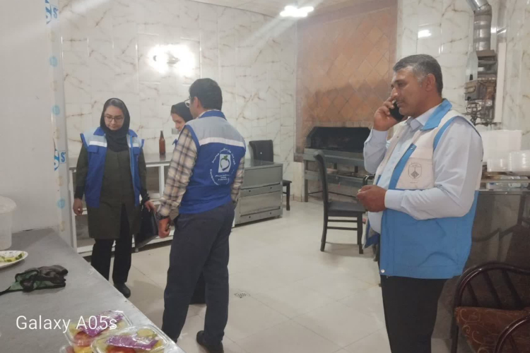 بازدید مشترک از مراکز و اماکن بین راهی با حضور کارشناسان مرکز بهداشت استان