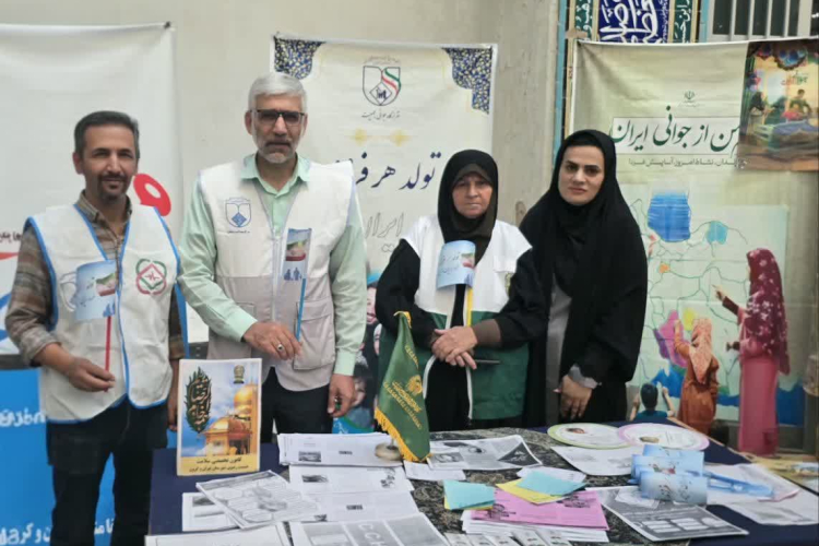 میز خدمت به مناسبت هفته دولت در نماز جمعه تیران برگزار شد