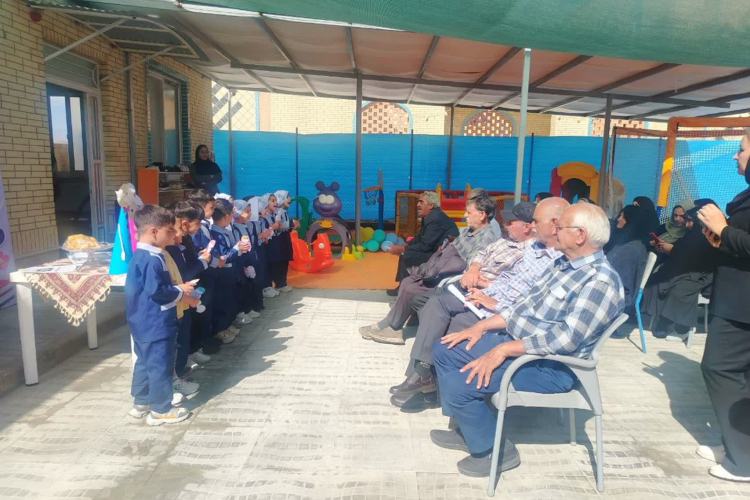 جشن روز جهانی سالمند در پیش دبستانی رنگین کمان شهر تیران