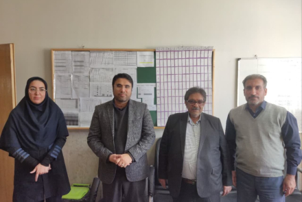  آیین تجلیل از پرسنل ستادی شبکه بهداشت ودرمان شهرستان تیران و کرون 