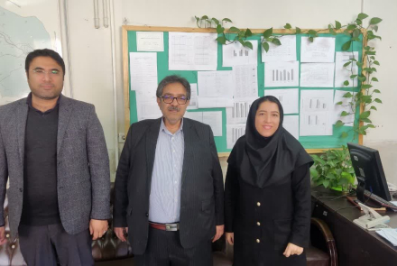  آیین تجلیل از پرسنل ستادی شبکه بهداشت ودرمان شهرستان تیران و کرون 
