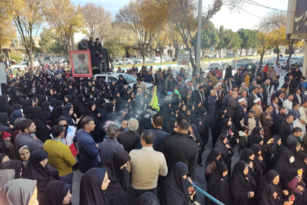  برنامه استقبال و تشییع کاروان اهالی بهشت باحضور پرسنل شبکه بهداشت ودرمان شهرستان تیران و کرون