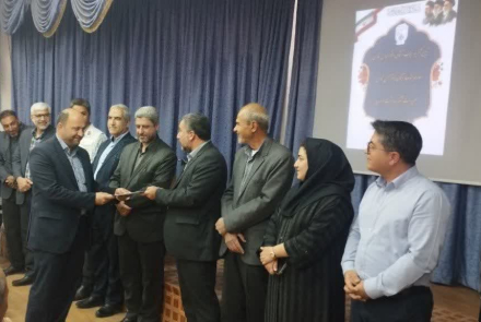 مراسم تکریم و معارفه سرپرست شبکه بهداشت و درمان شهرستان تیران و کرون برگزار شد